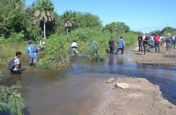 Aislamiento de Alto Chaco se agrava con nueva lluvia - Edicion Impresa - ABC Color