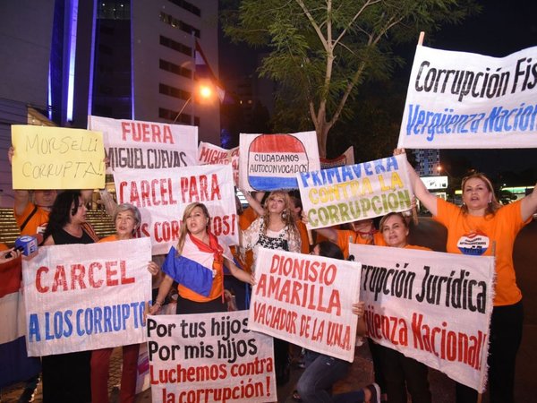 NY Times  destaca la batalla ciudadana contra corrupción