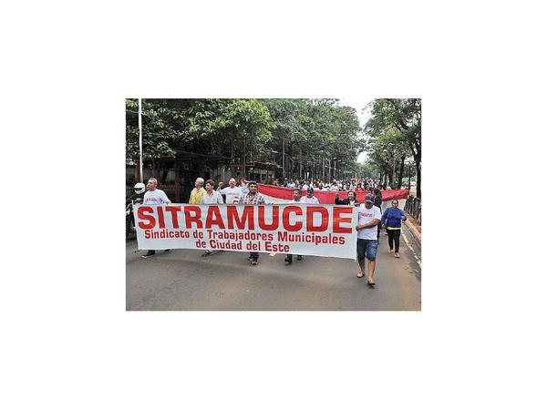 Marcharon para pedir mejores condiciones laborales en CDE