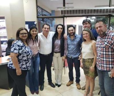 Cabañas se rodea del clan Zacarías en el tramo final de su campaña