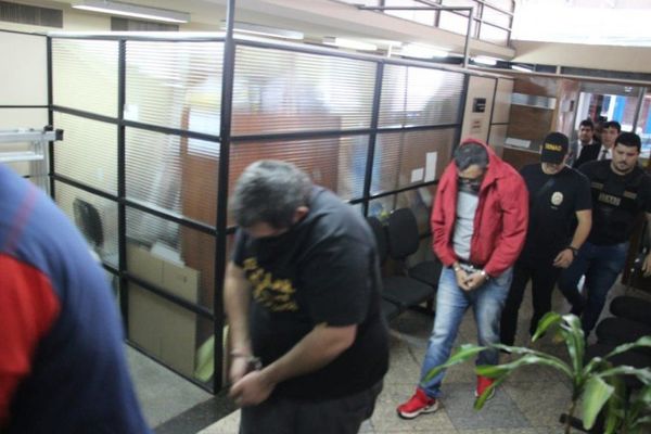 Policía preso recibe amenazas en Tacumbú - Nacionales - ABC Color