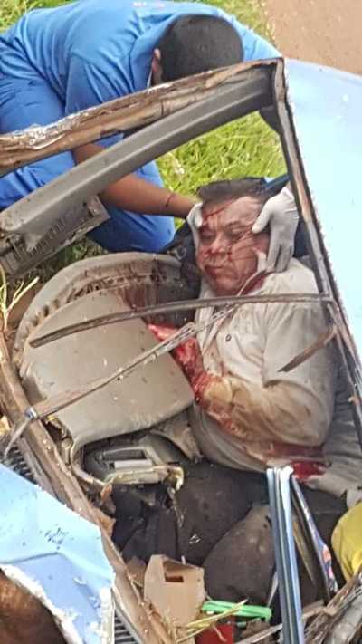 Fallece conductor arrastrado por camión de gran porte