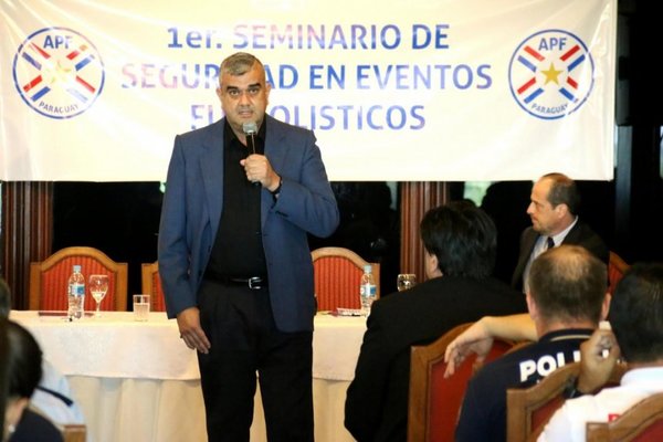 Comisario minimiza agresión a árbitros | Paraguay en Noticias