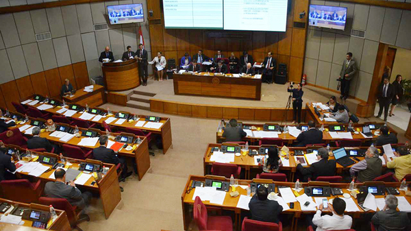 En marcha a la sesión de la Cámara de Senadores - ADN Paraguayo