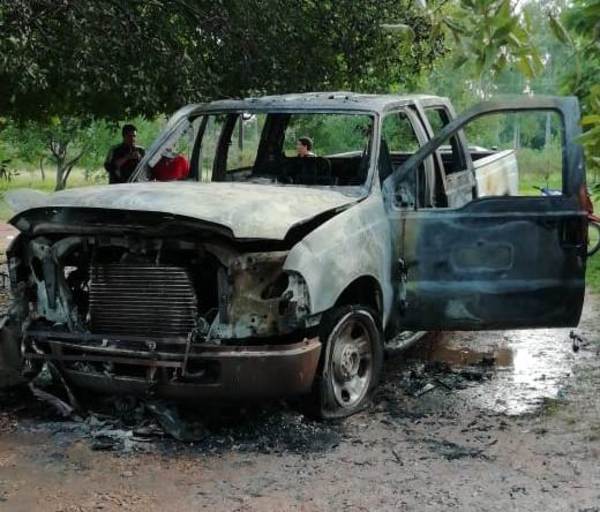 Terror acentuado: queman camioneta de manifestante | Radio Regional 660 AM