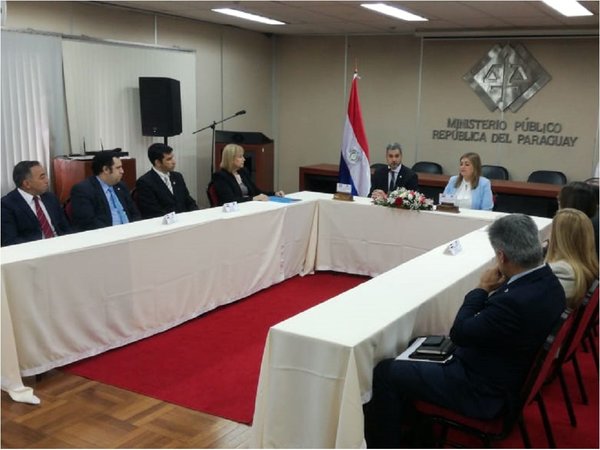 Mario Abdo resalta que se está recuperando la confianza en la Fiscalía  | Paraguay en Noticias 