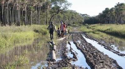 Por "privatización" de caminos, indígena chaqueño no recibe asistencia médica » Ñanduti