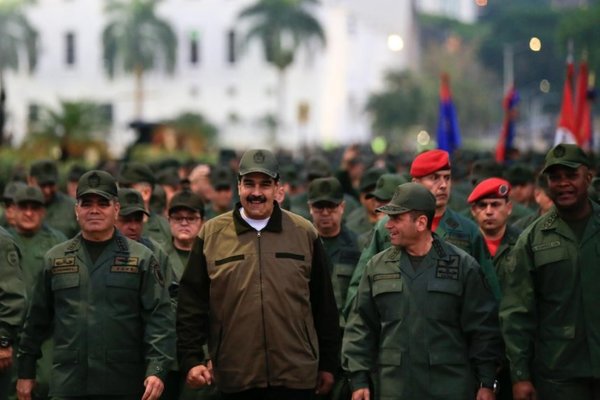 Maduro y militares venezolanos se declaran en ofensiva contra “golpistas | Paraguay en Noticias 