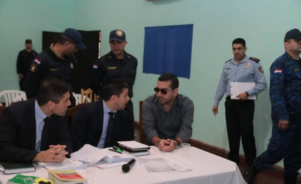 Inician juicio a Oviedo Brítez, defensa pide posponerlo | Paraguay en Noticias