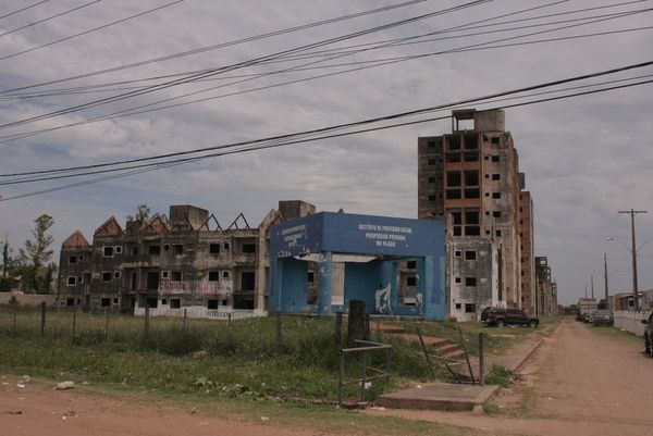 Plantean que edificios públicos en desuso se conviertan en viviendas | Paraguay en Noticias