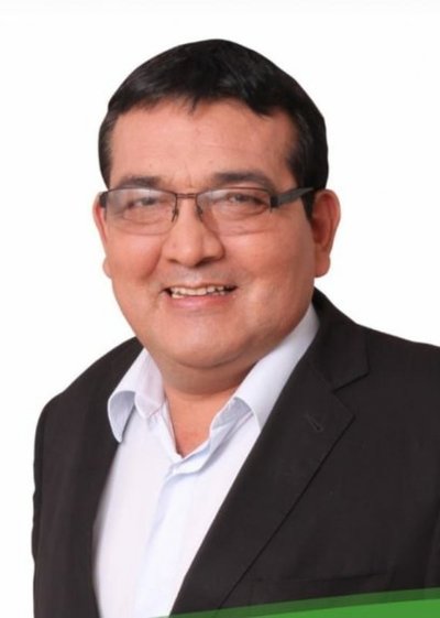 Senador Santacruz cuestionó a políticos de Paraguarí - 730am - ABC Color