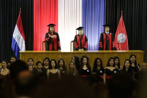 Asumieron nuevas autoridades de la UNA | Paraguay en Noticias