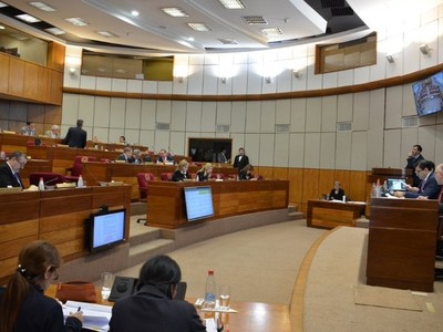 Aprueban proyecto de ley del régimen de jubilaciones para profesionales médicos - Radio 1000 AM