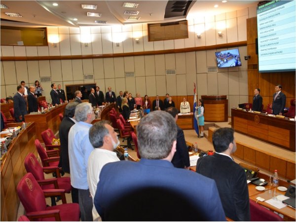 Congreso sanciona jubilación para médicos del Ministerio de Salud | Paraguay en Noticias