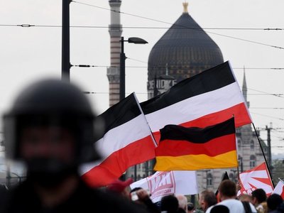Estupor en Alemania por desfile de neonazis uniformados