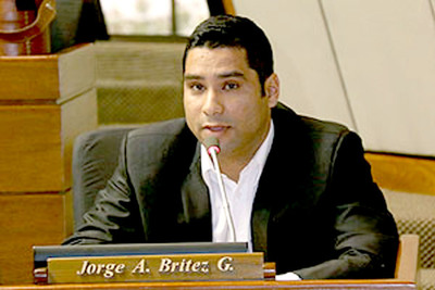 Diputado Brítez causa “decepción” tras salvar a ministro de la Corte