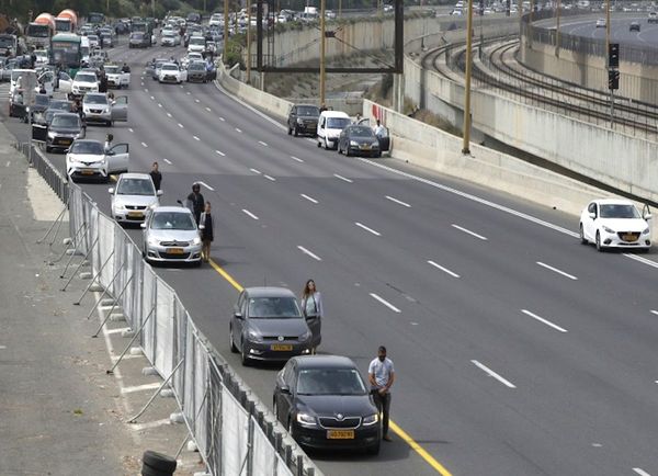 Israel se detiene por el Holocausto