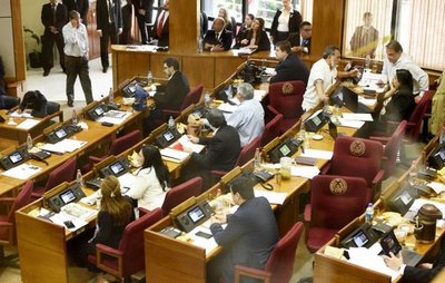 Propuesta de homenajear a Calé espantó a senadores - Edicion Impresa - ABC Color