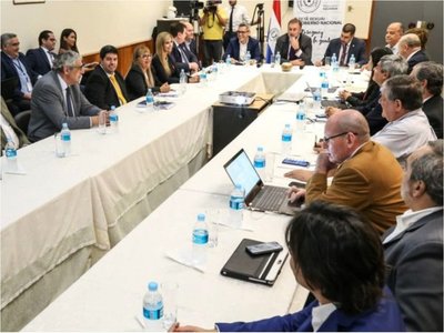 Reforma tributaria irá al Congreso sin acuerdo sobre tasas al consumo