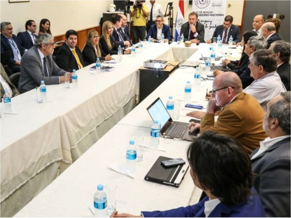 Reforma tributaria irá al Congreso sin acuerdo sobre tasas al consumo