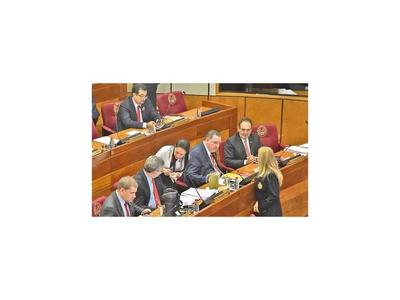 Colorados impiden que Ayala asuma en reemplazo de Payo