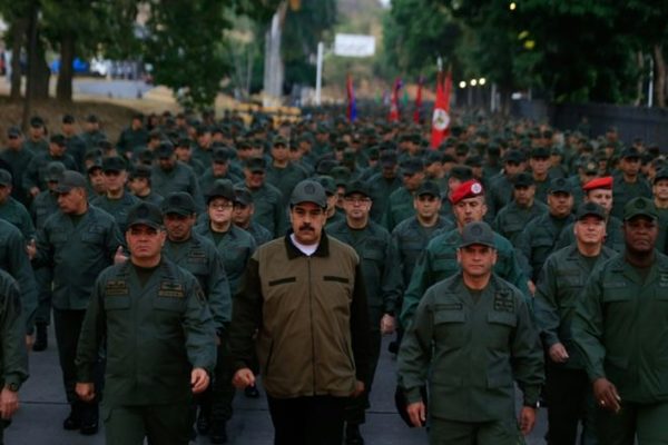 Maduro anuncia ofensiva y oposición dice que inició quiebre de la “dictadura” » Ñanduti