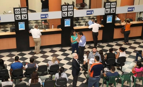 HOY / Una de cal y otra de arena: SET recauda más, pero Aduanas sigue a la baja
