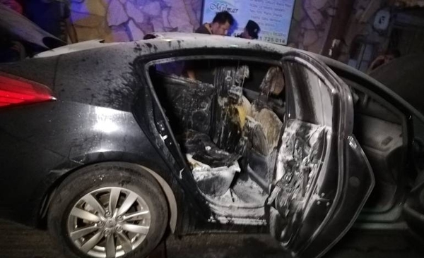 Vehículo se incendió tras ataque de tortoleros | Paraguay en Noticias 