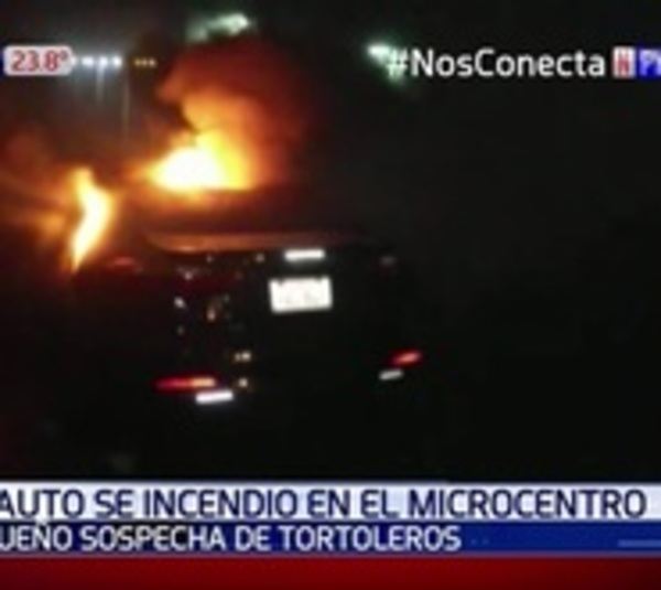 Presuntos tortoleros queman un auto en Asunción - Paraguay.com