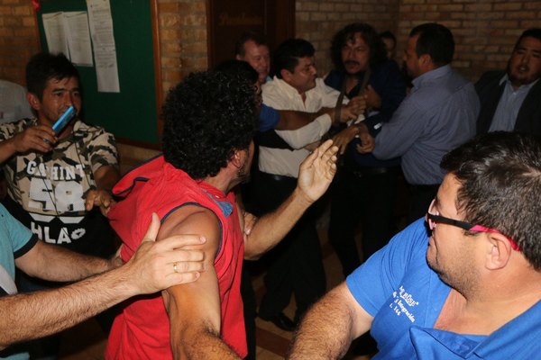 Bochornosa pelea en la Junta Municipal de CDE