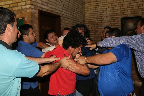 Moquete” en pasillos de la Junta Municipal del Este | Paraguay en Noticias 