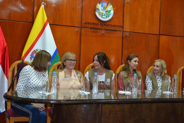 Primera dama, con mujeres de Misiones - Nacionales - ABC Color