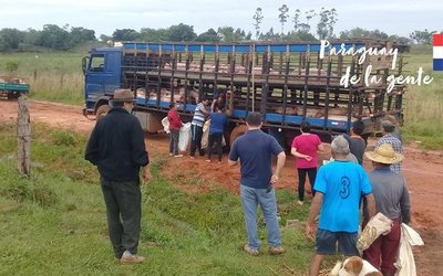 Entregan insumos para proyectos productivos pecuarios - ADN Paraguayo