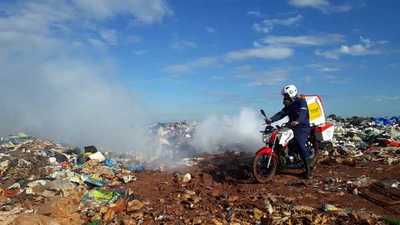Con motofumigadoras llegan a sitios de difícil acceso para eliminar criaderos - ADN Paraguayo
