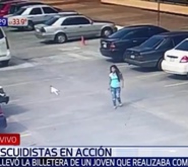 Descuidistas en acción: Se llevan billetera de joven en segundos - Paraguay.com