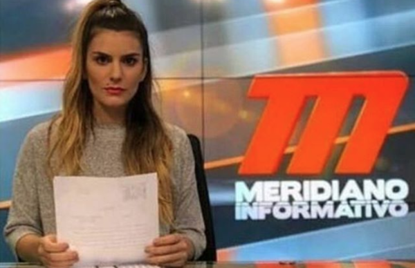HOY / Amparo alucina con 'periodismo serio' pero desde arriba "le pinchan el globo"