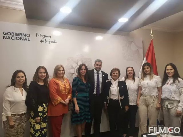 Primera Dama se reunió con esposas de Gobernadores