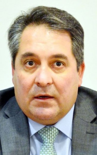 Dinac suspende una llamativa convocatoria - Edicion Impresa - ABC Color