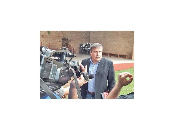 Fleitas afirma que Riera carga “muchos muertos encima”