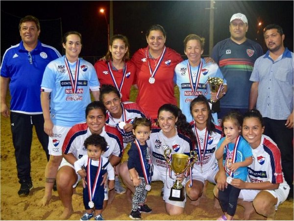 Fútbol playa: Nacional es campeón en damas
