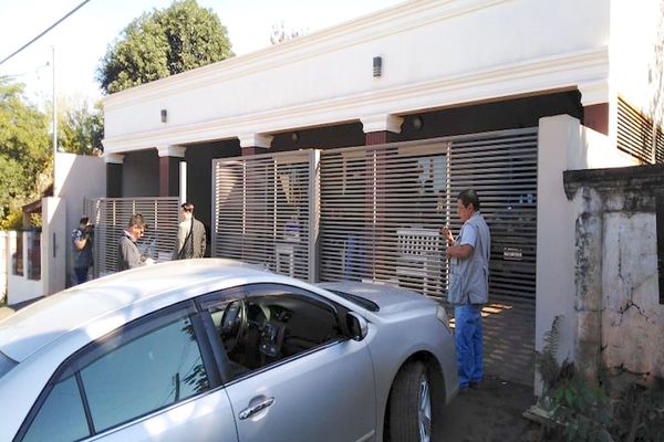 Mamá de “Cucho” Cabaña recupera casa que había embargado Senabico