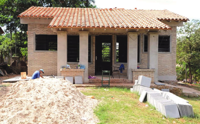 Escuelas esperan años para recibir inversión del Fonacide en CDE | Diario Vanguardia 07