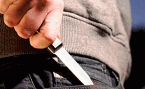 Llegó borracho a casa y fue apuñalado por su concubina