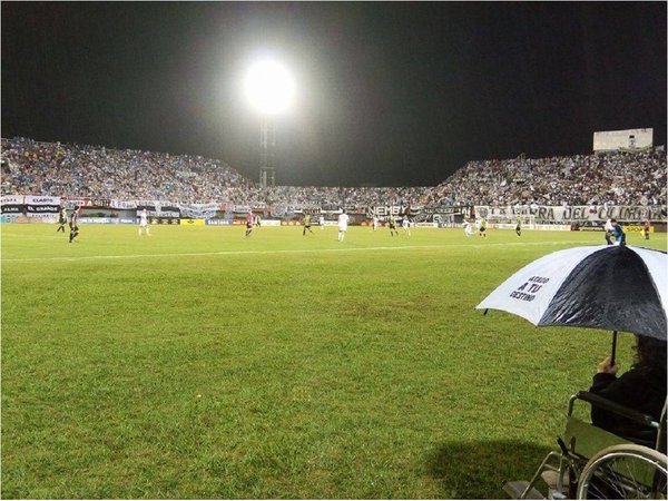 A estadio lleno y con extraordinaria recaudación para Santaní