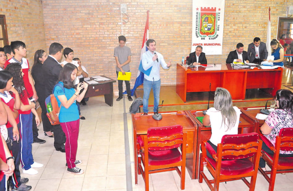 Piden que recursos vayan a escuelas carenciadas | Diario Vanguardia 12