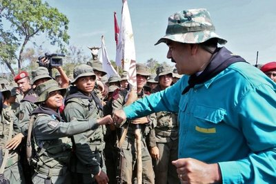 Maduro llama a militares a “estar listos” para defender a Venezuela - Internacionales - ABC Color