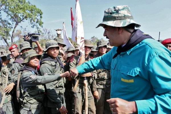 Maduro llama a militares a “estar listos” para defender a Venezuela - Internacionales - ABC Color
