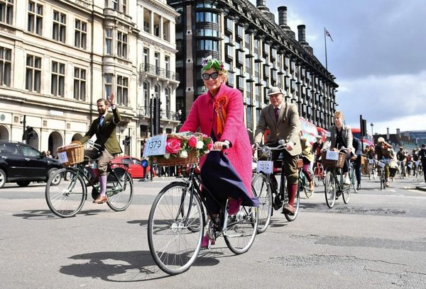 Un paseo ciclístico con estilo en Londres - Fotos - ABC Color
