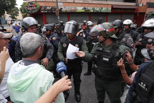 Escasa respuesta al llamado de Guaidó - Internacionales - ABC Color