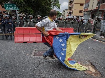 Escasa respuesta al llamado de Guaidó de acudir a los cuarteles